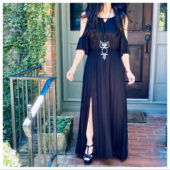BLACK OFF THE SHOULDER GRECIAN MAXI DRESS - Picture 8 of 8